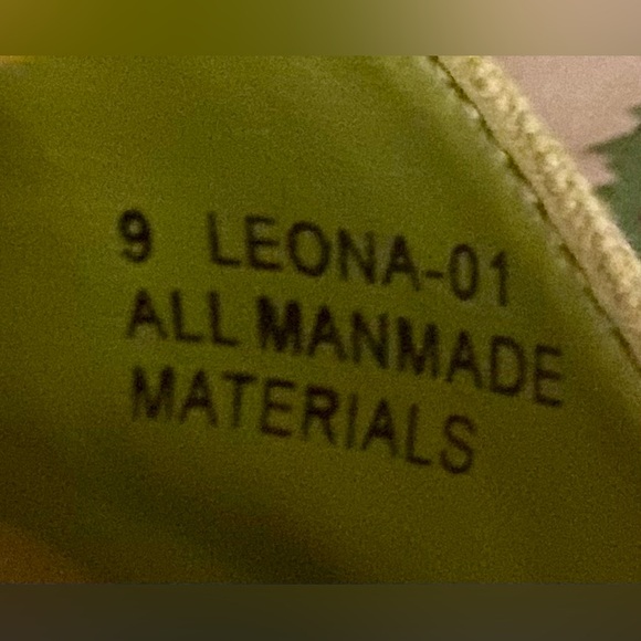 BAMBOO Green Flower Shoes; Size 9; EUC. - Picture 7 of 8